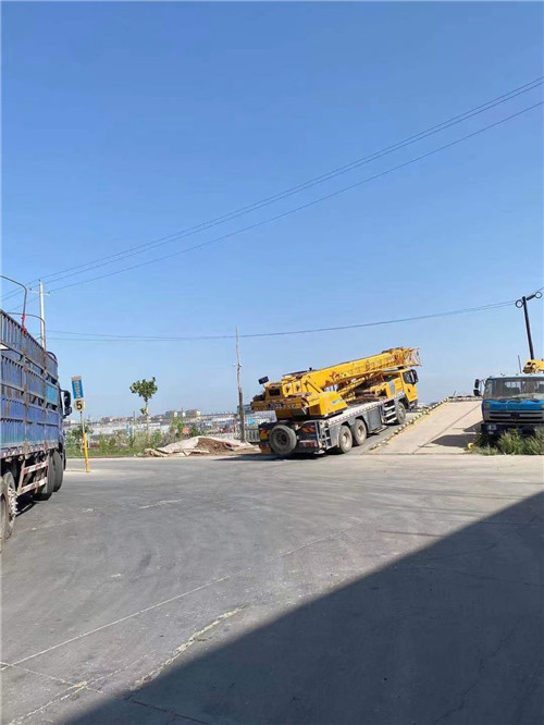 湖滨区25吨吊车的租赁价格大概是多少？