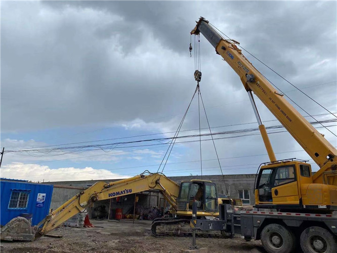 湖滨区25吨吊车的工作半径是多少？