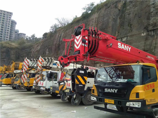 湖滨区吊车出租按什么计费？台班费、单次费、里程费怎么算？