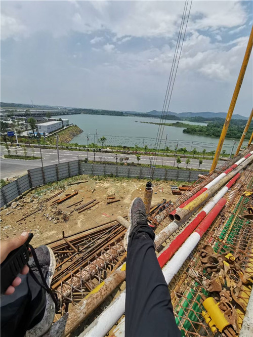 湖滨区作业中发生设备损坏或人员意外，责任怎么划分？