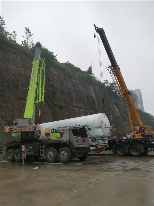 湖滨区“不怕风雨冻”—— 吊车的 “恶劣环境适应” 技术