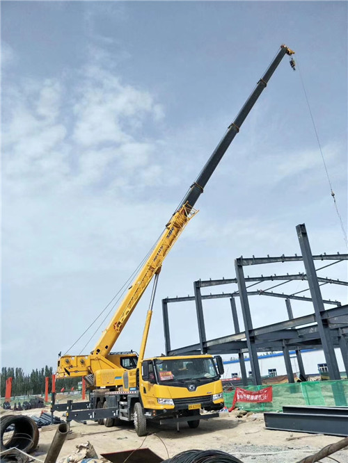 湖滨区超高层建筑钢结构吊装案例